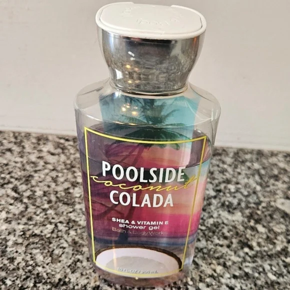 Bath & Body Works Poolside Coconut Colada Shower Gel - Purple